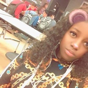 Meet your Posher, Jenn